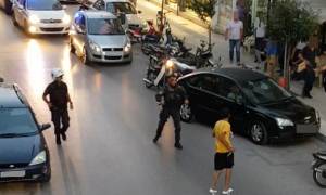 Φωτογραφίες - σοκ: Αιγύπτιος μαχαιρώνει αστυνομικό στην Καλαμάτα!