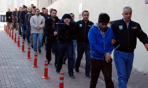 «Ξέφυγε» πάλι ο Ερντογάν: Έβαλε να συλλάβουν τουλάχιστον 300 άτομα