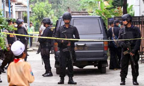 Ινδονησία: Φονικές επιθέσεις από βομβιστές-καμικάζι σε τρεις εκκλησίες