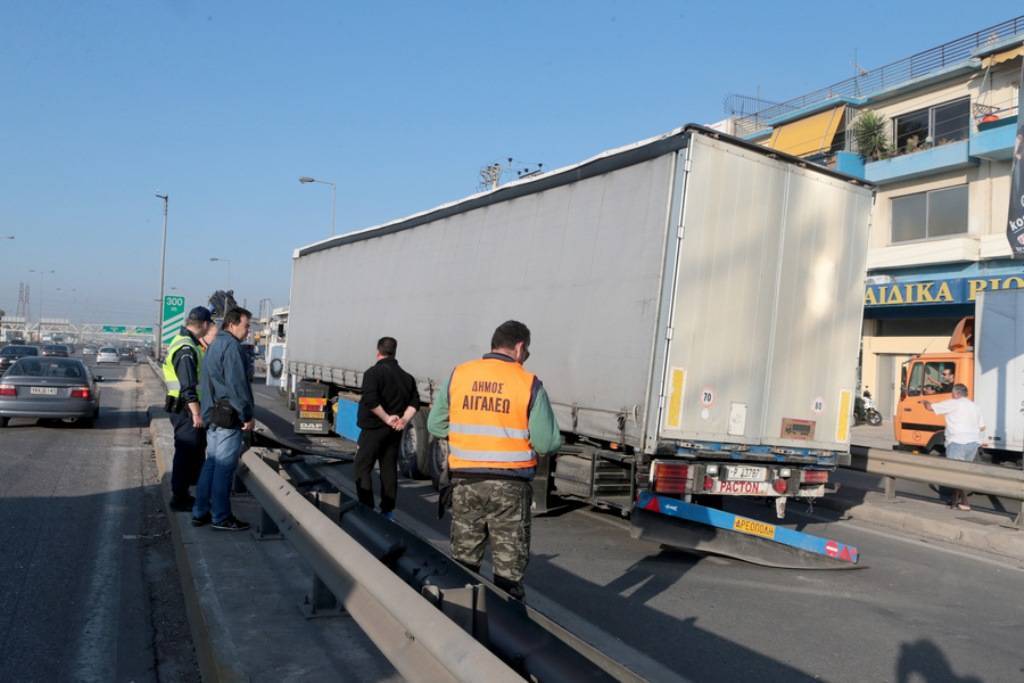 Τροχαίο Κηφισός: Στον ανακριτή ο 64χρονος οδηγός της μοιραίας νταλίκας