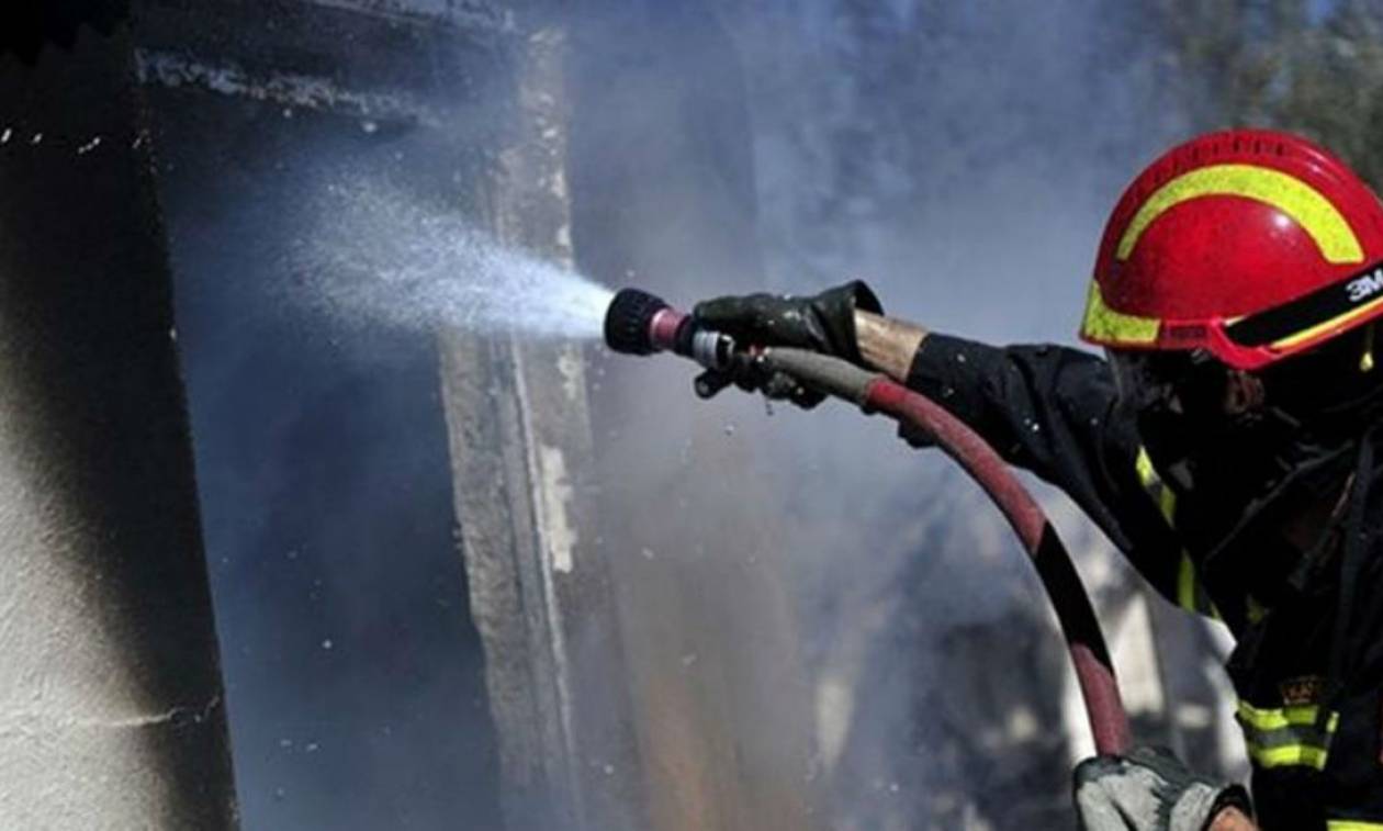 Φωτιά στη Διεύθυνση Αλλοδαπών στην Πέτρου Ράλλη