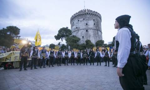 ΣΟΚ: Παρέλαση gay στη Θεσσαλονίκη την ημέρα γενοκτονίας των Ποντίων!