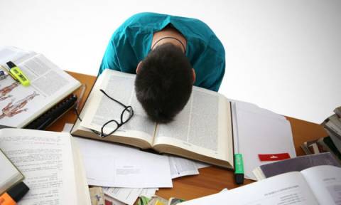 Πανελλήνιες εξετάσεις και ψυχολογία: Πώς μπορούν να καταπολεμήσουν το άγχος οι μαθητές;