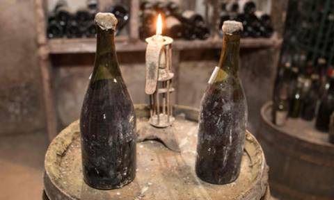 Κίτρινος «πυρετός» στους οινογνώστες: Βγαίνει σε δημοπρασία το πιο παλιό κρασί στον κόσμο