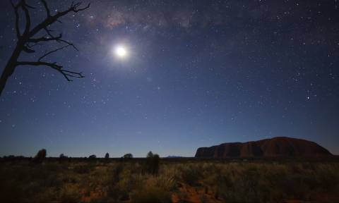 Γιατί χιλιάδες άτομα μαζεύτηκαν για να παρατηρήσουν τα αστέρια στην Αυστραλία;