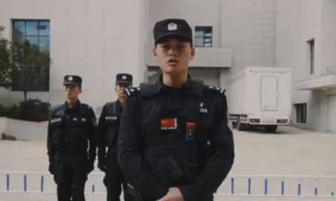 Βίντεο με συμβουλές της κινεζικής αστυνομίας γίνεται viral για έναν ξεκαρδιστικό λόγο