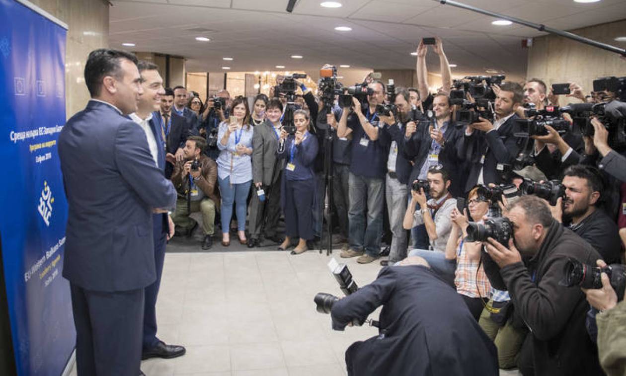 Θρίλερ με το Σκοπιανό: Τόσο κοντά όσο και μακριά η συμφωνία