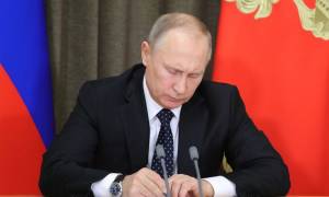 Δεν πτοείται ο Πούτιν: Ετοιμάζεται να χτυπήσει τις ΗΠΑ με κυρώσεις