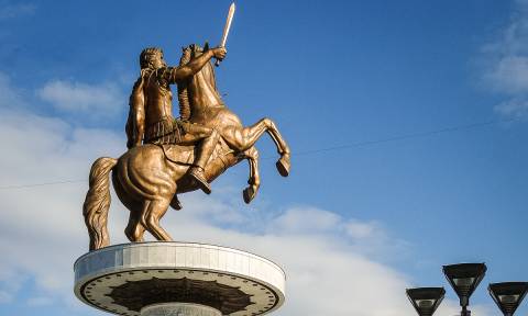 Αυτή είναι η λύση που αποδέχθηκαν τα Σκόπια για τα αγάλματα του Μεγάλου Αλεξάνδρου