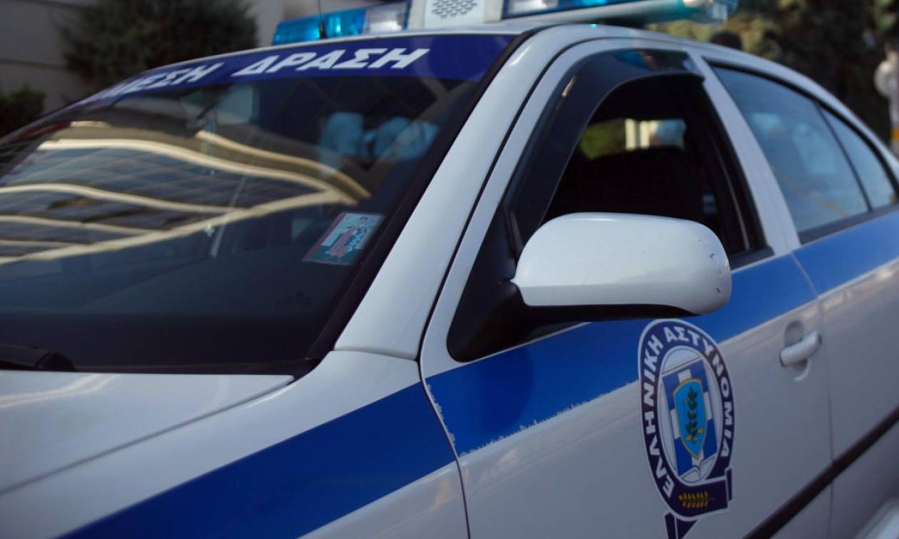 Συναγερμός στο Παλαιό Φάληρο για ληστεία με πυροβολισμούς