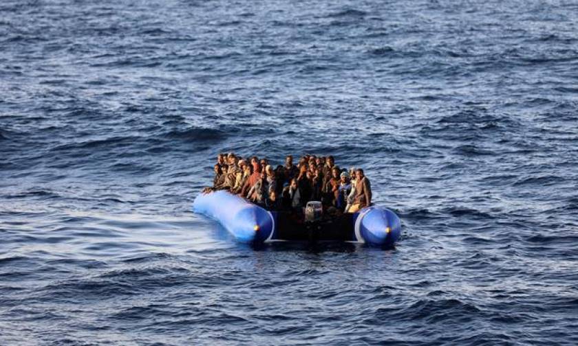Ιταλία: Η ακτοφυλακή ανταποκρίθηκε στην έκκληση για βοήθεια 500 μεταναστών στα λιβυκά χωρικά ύδατα