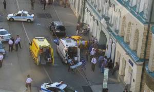 Βίντεο ντοκουμέντο: Η στιγμή που ταξί παρέσυρε πεζούς στο κέντρο της Μόσχας