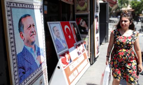 Εκλογές Τουρκία: «Παράθυρο» Ερντογάν για κυβέρνηση συνασπισμού