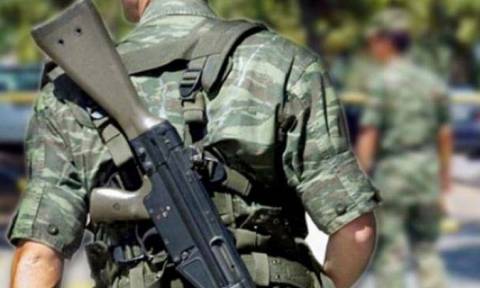 Περίεργη υπόθεση: Δόκιμος αξιωματικός έκλεψε όπλο από στρατιωτικό φυλάκιο