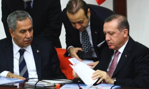 Απίστευτη τουρκική δήλωση: H Ελλάδα να πιάσει από τα αυτιά τους 8 Τούρκους και να μας τους παραδώσει