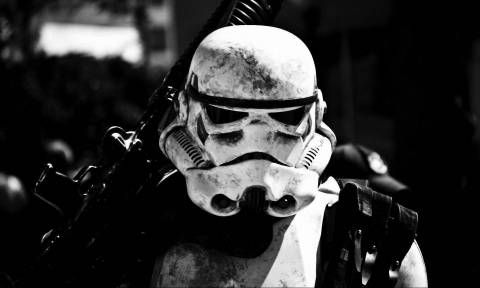 Star Wars: Έτσι «γεννήθηκε» ο Stormtrooper η πιο διάσημη μορφή της ποπ κουλτούρας (Pics+Vids)