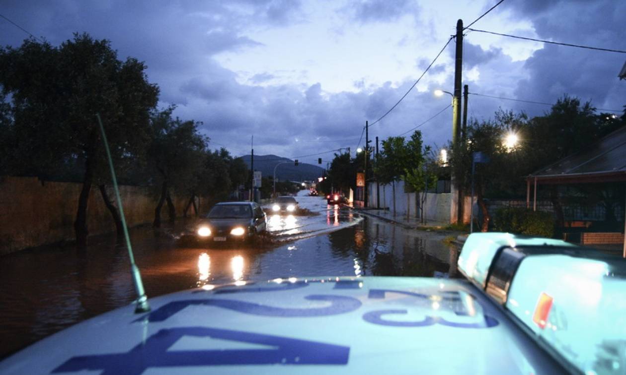 Κακοκαιρία: Αποκαταστάθηκε η κυκλοφορία των οχημάτων στην περιοχή της Μάνδρας