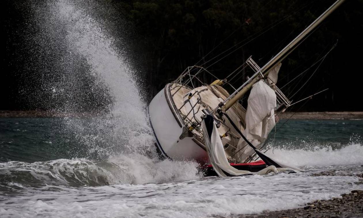 Πάτρα - Τρόμος με το Μονοπάτι της Παναγίας που «ρουφάει» καράβια: Δείτε τις εικόνες - ντοκουμέντο