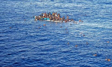 Τραγωδία στη Μεσόγειο: Βρέφη και παιδιά εντοπίστηκαν πνιγμένα σε ναυάγιο με 100 μετανάστες (Vid)