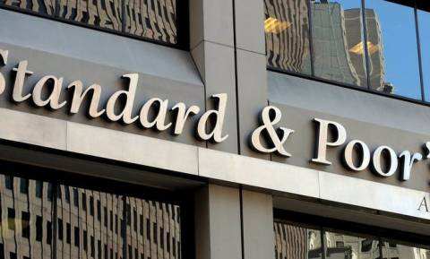 Αναβάθμισε τις ελληνικές τράπεζες η Standard & Poor's