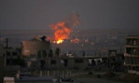 Ο τρόμος του ISIS επέστρεψε: 18 νεκροί από έκρηξη παγιδευμένου αυτοκινήτου στην έδρα του στρατού