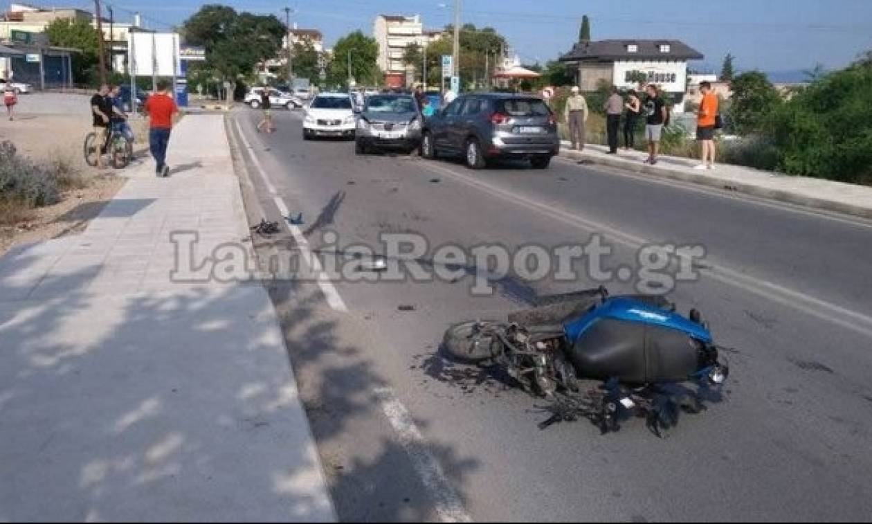 Λαμία: Μεγάλη διαμάχη για το σοβαρό τροχαίο με τη μητέρα και το παιδί