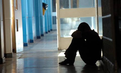 Αυτοκτονία 15χρονου στην Αργυρούπολη: Τι λένε οι ειδικοί για το bullying (vids)