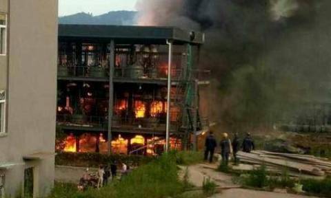 Τραγωδία στην Κίνα: Τουλάχιστον 19 νεκροί από έκρηξη και πυρκαγιά σε εργοστάσιο χημικών (Pics)
