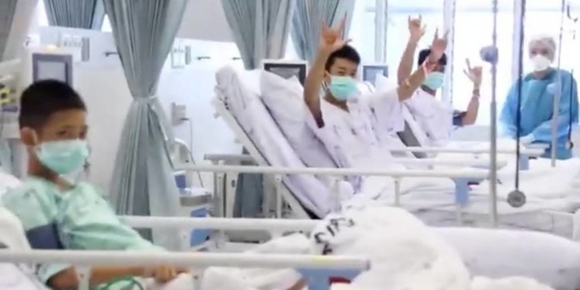 Ταϊλάνδη: Την Πέμπτη βγαίνουν από το νοσοκομείο τα 12 παιδιά 