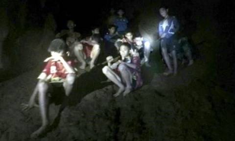 Ταϊλάνδη: "Σκάβαμε με πέτρες τα τοιχώματα του σπηλαίου, φοβόμασταν ότι δε θα ξαναδούμε το φως"