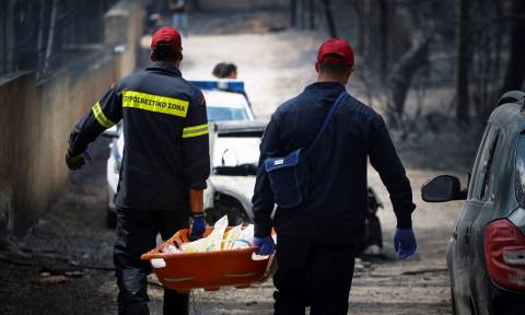 Φωτιά Αττική: Δημοσία δαπάνη οι κηδείες των θυμάτων της τραγωδίας