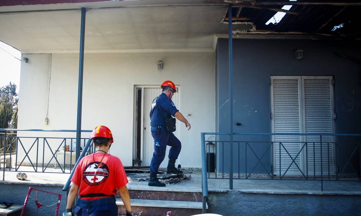 Φωτιά Αττική: Τραπεζικός λογαριασμός αλληλεγγύης της ΚΕΔΕ για όσους καταστράφηκαν τα σπίτια τους