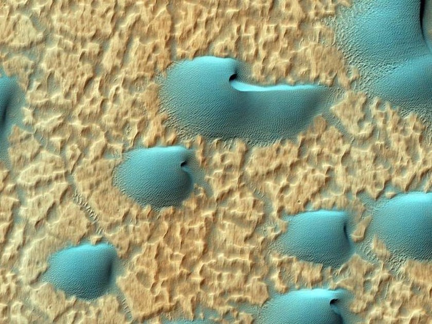 Συγκλονιστική ανακάλυψη: Βρέθηκε τεράστια λίμνη με νερό στον Άρη – Υπάρχει ζωή στον κόκκινο πλανήτη;