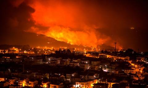Φωτιά: Άνευ προηγουμένου κινητοποίηση για τις πυρκαγιές στην Πορτογαλία