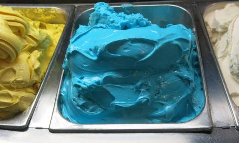 Εσύ έχεις δοκιμάσει παγωτό... «Μπλε Σελήνη»;