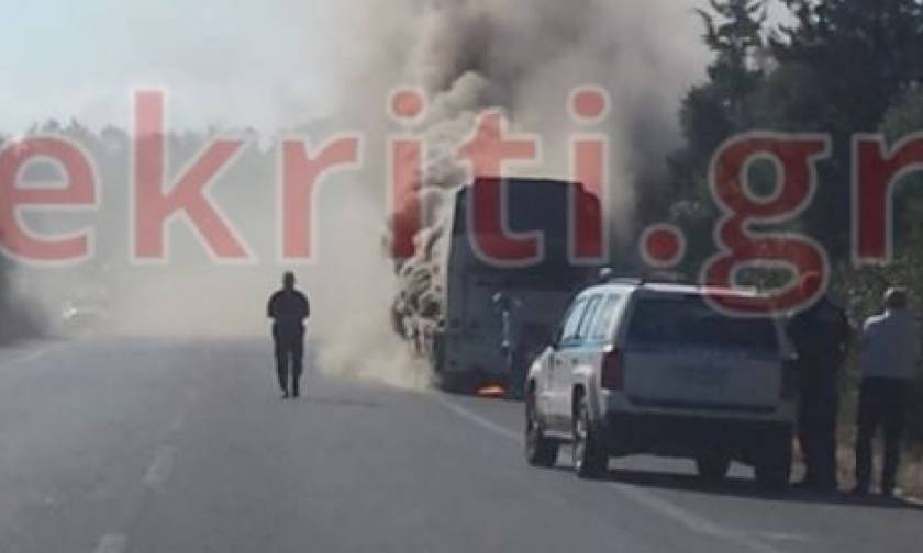 Κρήτη: Φωτιά σε λεωφορείο γεμάτο τουρίστες – Συγκλονιστικές εικόνες