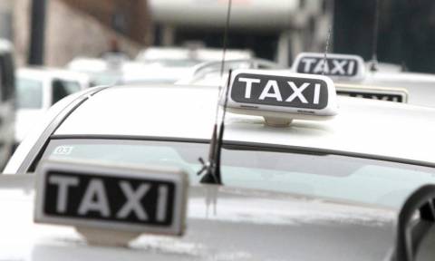 Απίστευτο: Ρίχνουν πρόστιμα στους ταξιτζήδες γιατί φορούν βερμούδες εν μέσω καύσωνα