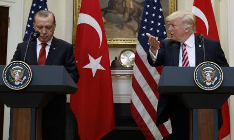 Οργή Τραμπ: Ο Ερντογάν φέρεται απαίσια - Δεν θα κάτσουμε με σταυρωμένα τα χέρια