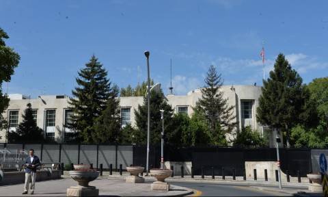 Ένοπλη επίθεση κατά της αμερικανικής πρεσβείας στην Άγκυρα: «Προβοκάτσια» καταγγέλλει ο Ερντογάν