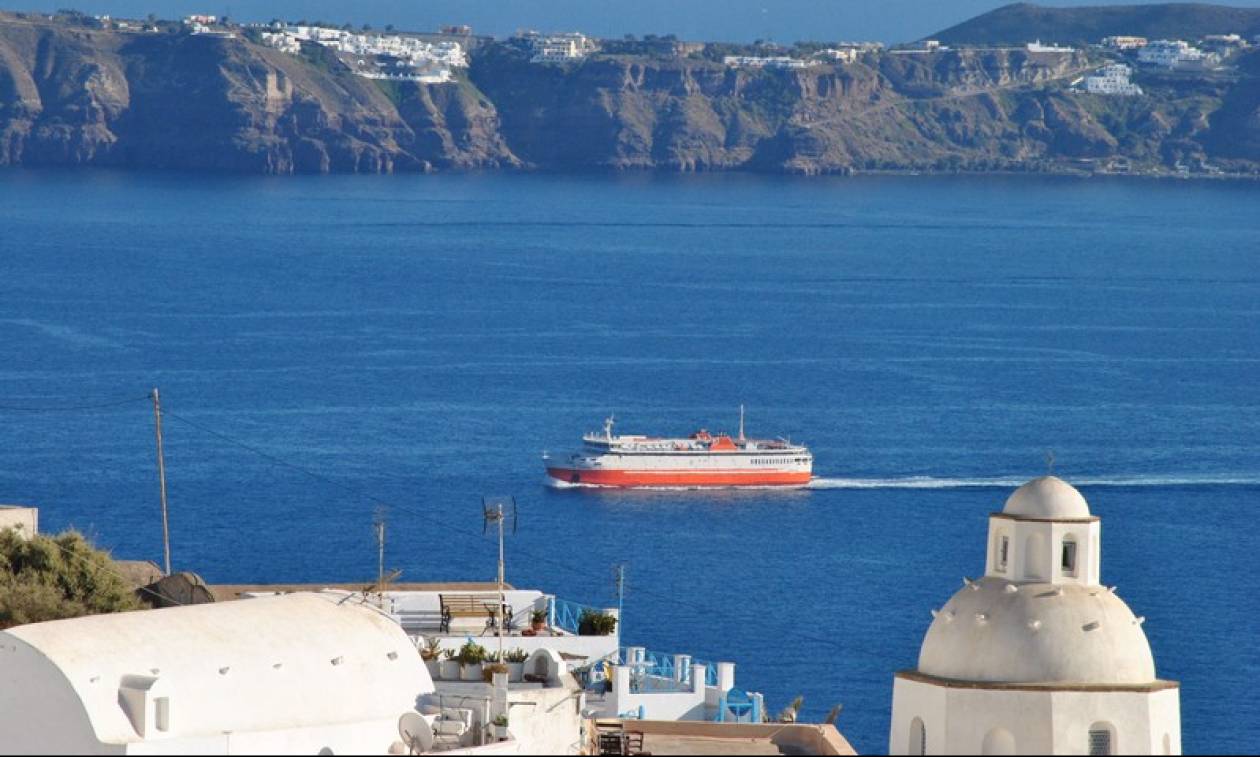 Μητέρα ξέχασε το παιδί της σε πλοίο με προορισμό τη Σαντορίνη