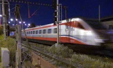 Έφτασε το τρένο «Ασημένιο Βέλος» στην Ελλάδα: Αθήνα – Θεσσαλονίκη σε 3,5 ώρες (pics-vid)