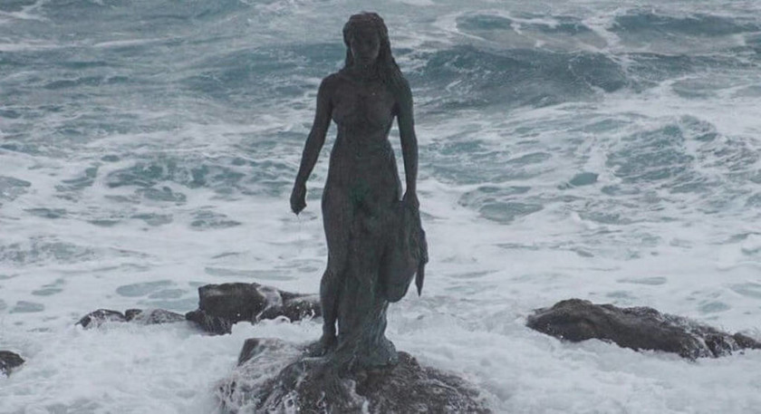 Ποια ήταν η θρυλική «γυναίκα – φώκια» που καταράστηκε τους ψαράδες (Pics+Vid)