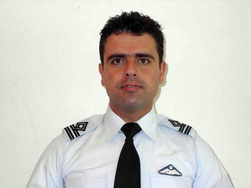 Πτώση αεροσκάφους - Μαρτυρία ΣΟΚ: Ο συγκυβερνήτης έψαχνε τον πιλότο στα συντρίμμια