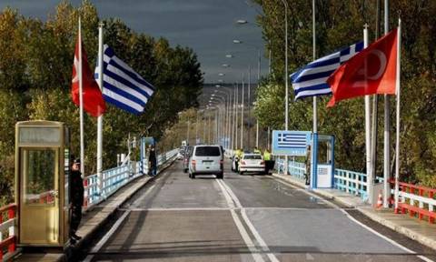 Handelsblatt: Γεμίζει με Τούρκους η Ελλάδα – Θέλουν να ξεφύγουν από τον Ερντογάν