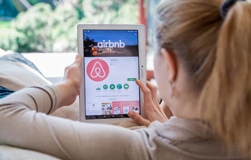 Airbnb: Ποιοι απειλούνται με πρόστιμο 5.000 ευρώ - Τι πρέπει να προσέχουν οι ιδιοκτήτες