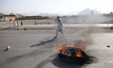 Μακελειό στο Αφγανιστάν: Τους 68 έφτασαν οι νεκροί από την επίθεση βομβιστή καμικάζι στη Νανγκαρχάρ