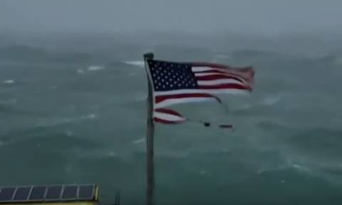 Ο καταστροφικός κυκλώνας Φλόρενς έφθασε στις ΗΠΑ: Δείτε LIVE εικόνα