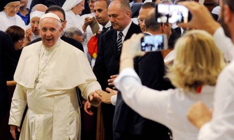 Ο Πάπας Φραγκίσκος τα «βάζει» με τη μαφία: Δεν μπορείτε να είστε και μαφιόζοι και χριστιανοί
