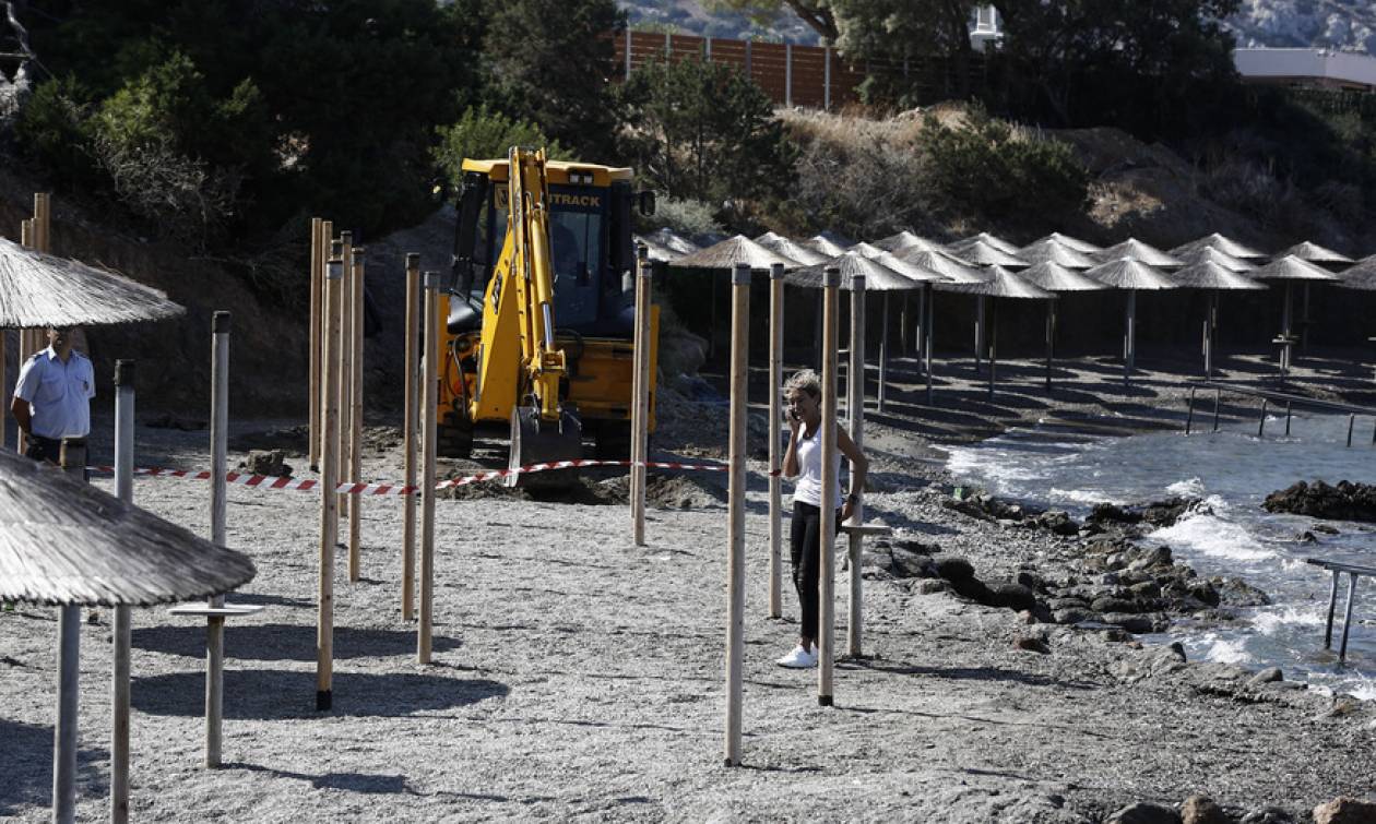 Κατεδαφίσεις αυθαιρέτων: Μπουλντόζες σε beach bar στην Ανάβυσσο