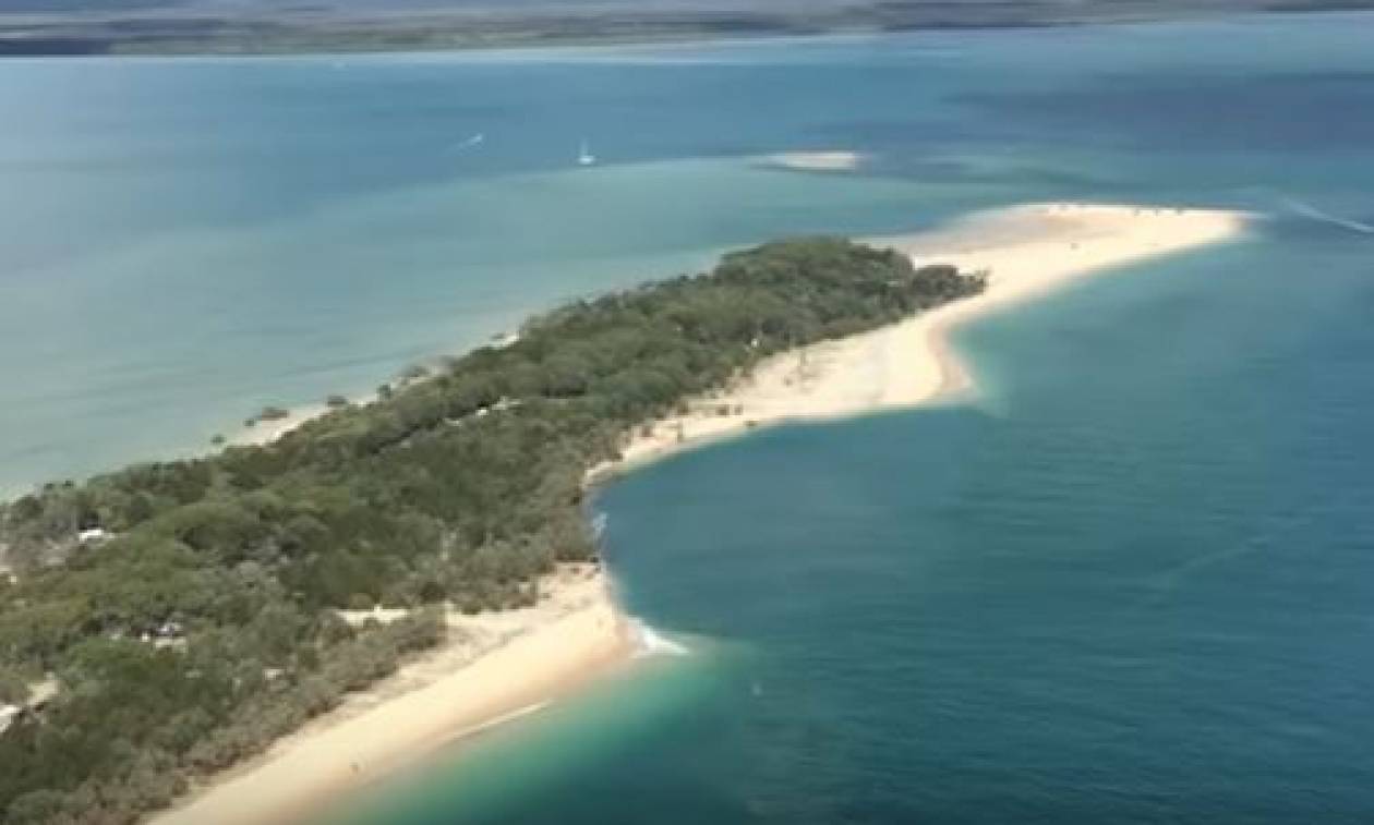 Απίστευτες εικόνες στην Αυστραλία! Τεράστια τρύπα κατάπιε παραλία στο Κουίνσλαντ (vid)